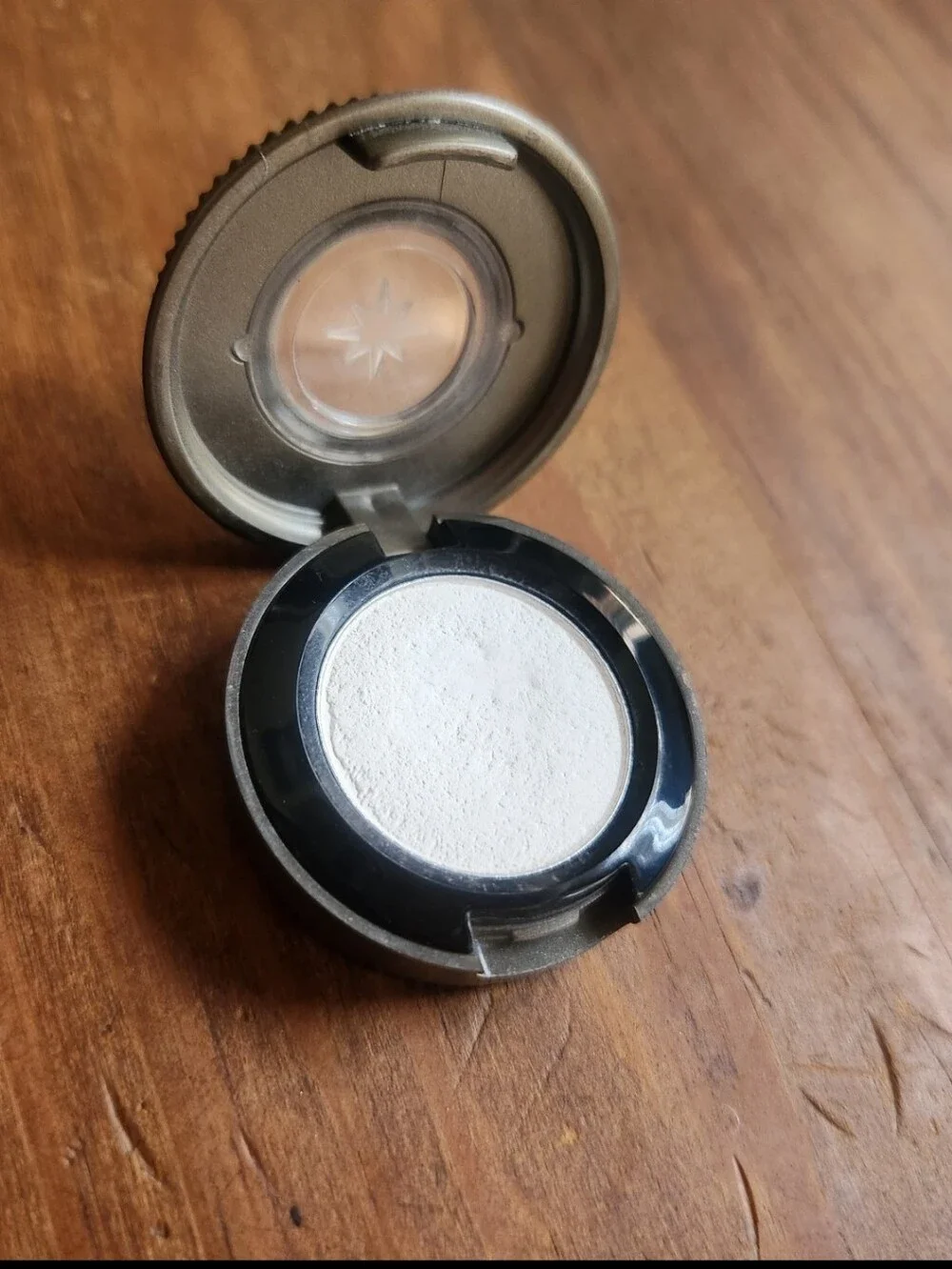 RARE Urban Decay Yeyo Matte Eyeshadow Single EUC Discontinued Subway Token